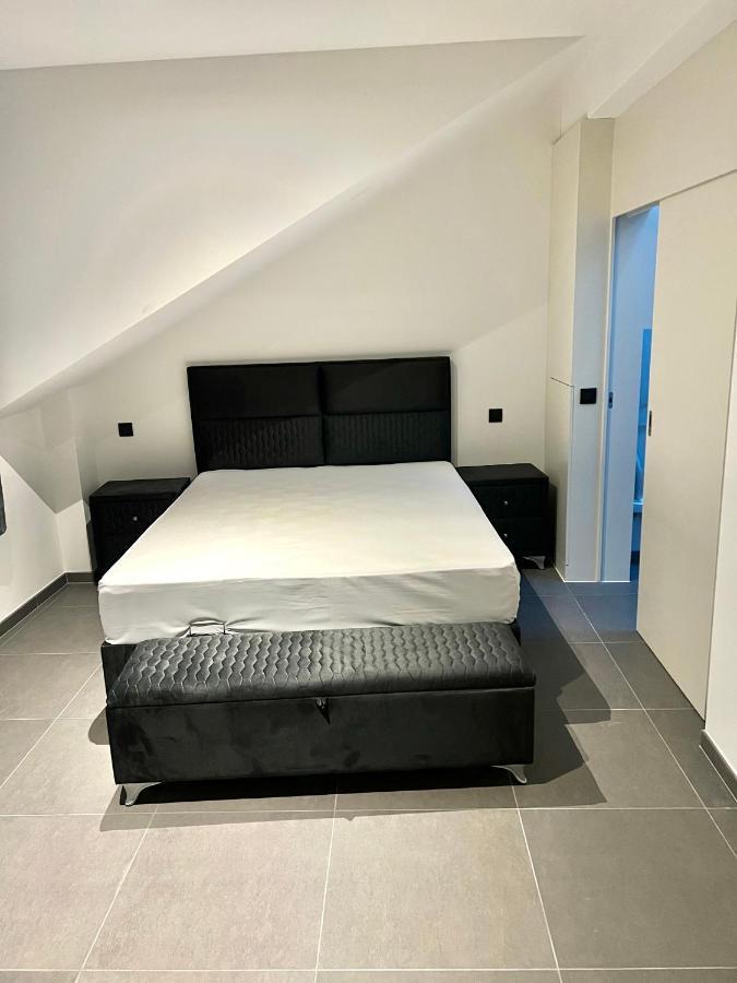 Brand-New Apartments In The Heart Of Bruksela Zewnętrze zdjęcie
