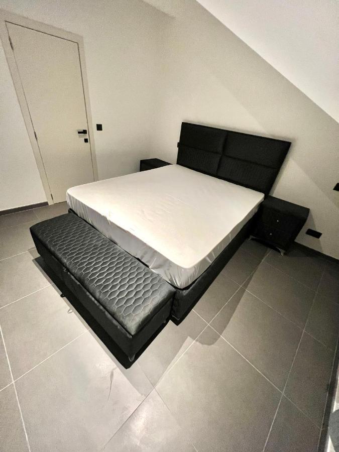 Brand-New Apartments In The Heart Of Bruksela Zewnętrze zdjęcie